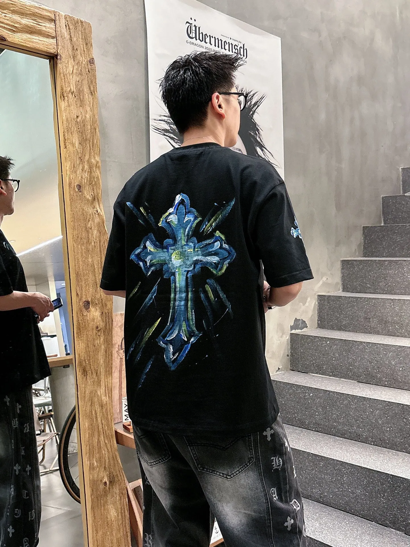 P P 。 Sizes:m~3x :Black White :6099+3796